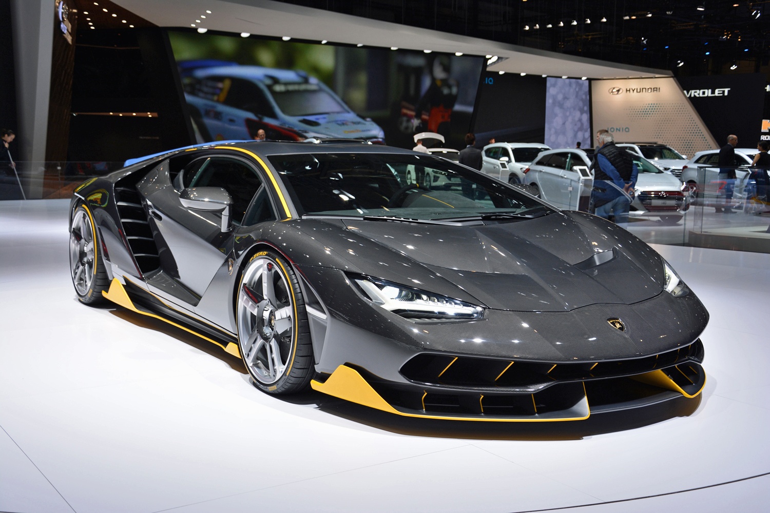 Концепт стильного Lamborghini Ankonian Концепт стильного Lamborghini Ankonian